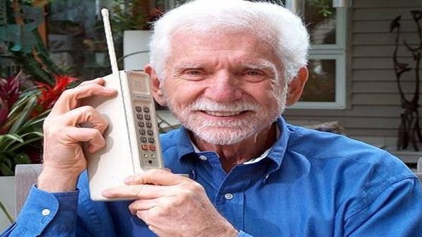 في مثل هذا اليوم.. "كوبر" يجري أول مكالمة في التاريخ عبر الهاتف المحمول