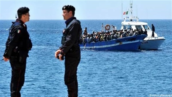 البحرية الإيطالية: إنقاذ 800 مهاجر من زوارق بالبحر المتوسط 102