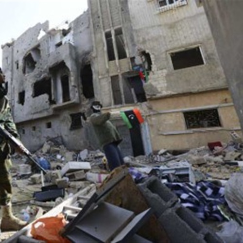 : حكومة ليبيا تجبر ناقلة نفط على الرسو في طبرق