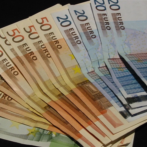 : اليورو يهبط بعد انهيار محادثات ديون اليونان