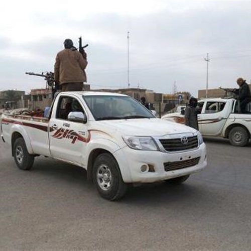 :  داعش  تسيطر على مطار القرضابية ومقر الكتيبة 166 في سرت الليبية