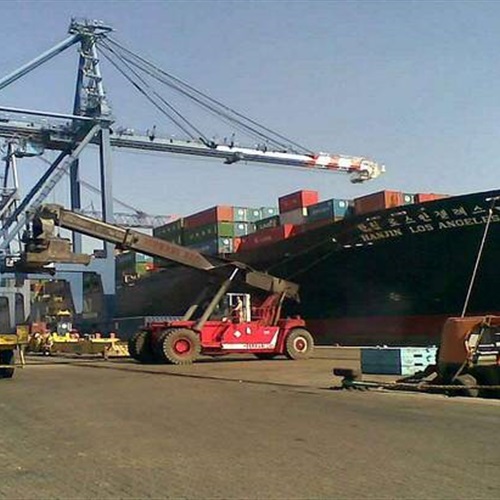 : الإمارات تقر تفعيل نظام  التير  لتسريع عملية نقل البضائع على المعابر الحدودية