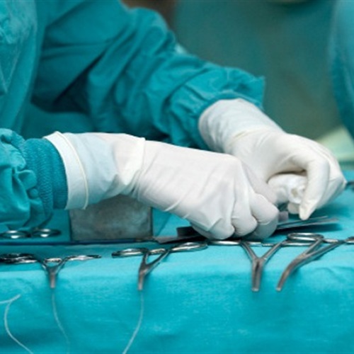 :  الأطباء العرب  يُجري 75 عملية شفة أرنبية وترقيع طبلة الأُذن بالصومال