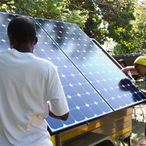 : نيجيريا تلجأ إلى الطاقة الشمسية للتغلب على أزمة انقطاع الكهرباء