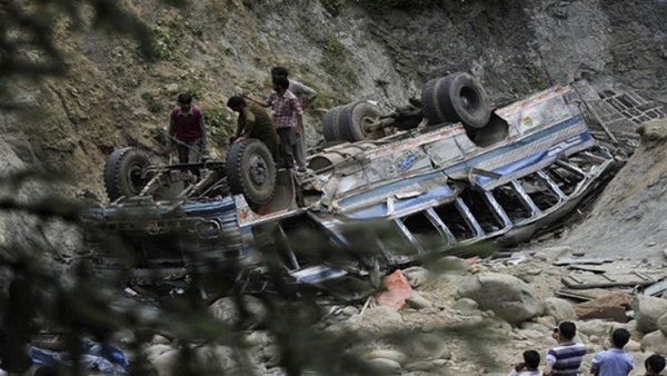 مصرع أكثر من 19 شخصًا في حادثين بالهند