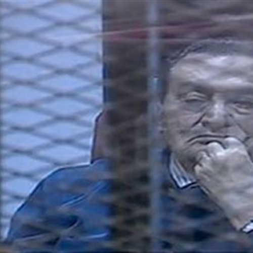  أدمن آسف يا ريس يوضح حقيقة بكاء مبارك خلال محاكمته