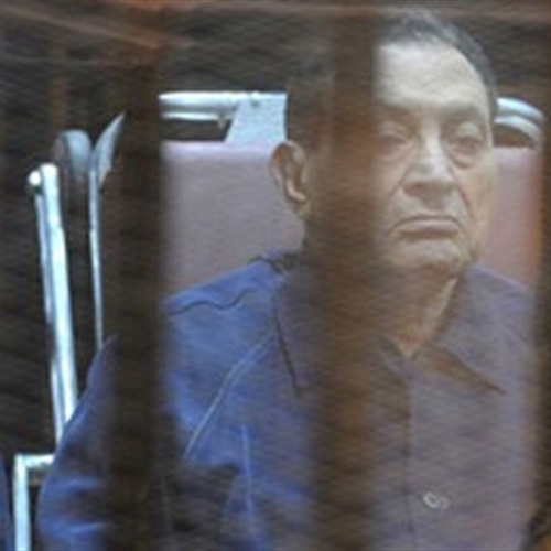 : 6 شاشات عرض لنقل مرافعة "مبارك" عن نفسه في قضية القرن