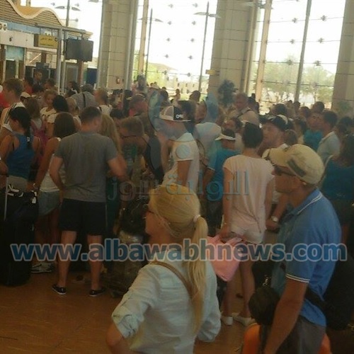 : بالصور.. انقطاع الكهرباء يشل الحركة في مطار شرم الشيخ الدولي