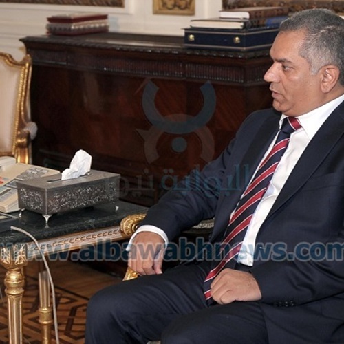 : وزير الآثار يتفقد موقع قناة السويس الجديدة