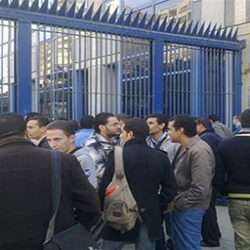 : معتصمو الجامعة العمالية يهددون بالإضراب عن الطعام