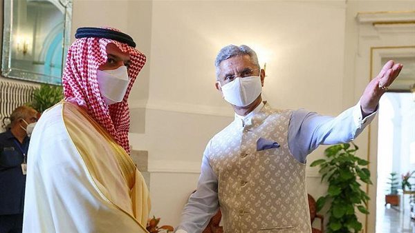 وزيرا خارجية السعودية والهند يبحثان تعزيز التعاون 