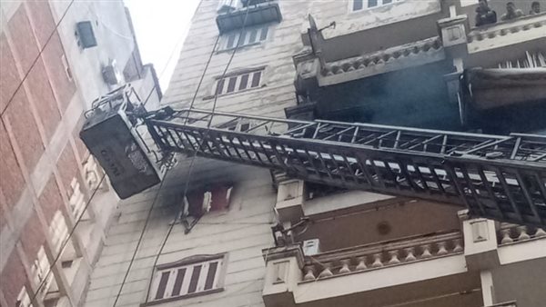 النيابة تحقق في مصرع شخص وطفليه بحريق شقة بمدينة نصر