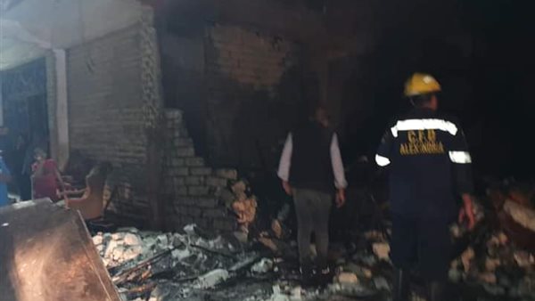 السيطرة على حريق داخل مخزن خردة شرق الإسكندرية 