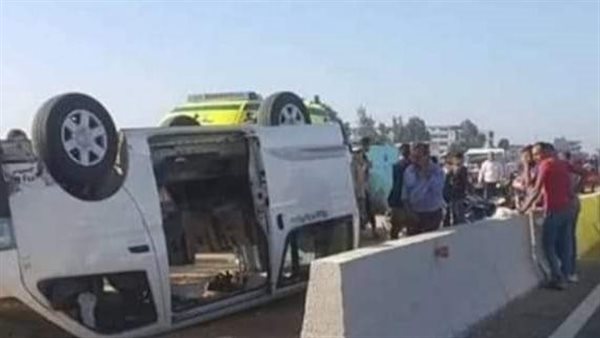 إصابة 7 أشخاص في انقلاب سيارة ميكروباص بالمرج 
