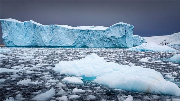 علماء يخترعون جليد لا يطفو ولا يغرق