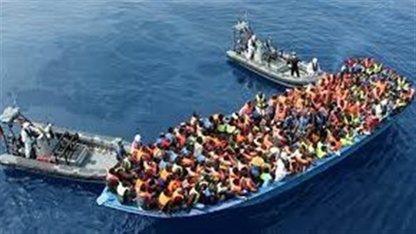 فرنسا.. "دارمانان" يريد "نصا حازما ضد الهجرة غير الشرعية"