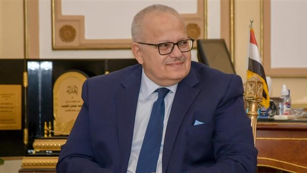 رئيس جامعة القاهرة يهنئ القوات المسلحة بانتصار العاشر من رمضان