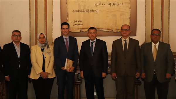 رئيس جامعة عين شمس يستقبل المستشار الثقافي بسفارة فرنسا