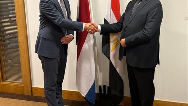 هشام آمنة يبحث مجالات التعاون المشترك مع وزير الهجرة الهولندي