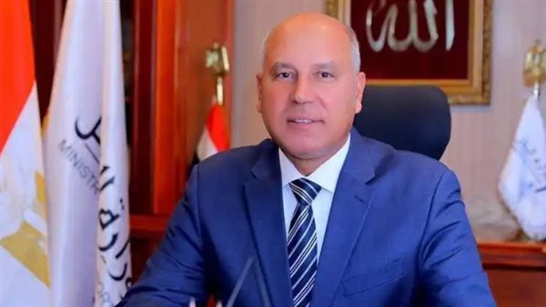 بالتزامن مع احتفالات شم النسيم.. وزير النقل يتابع  إجراءات الأمن والسلامة للمراكب النيلية 