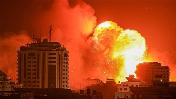 شهيد وعدد من الإصابات جراء قصف شقة سكنية بحي الجنينة شرق رفح...