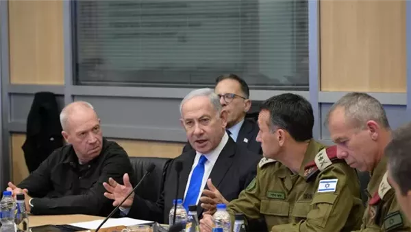 نتنياهو تحت المقصلة.. ومجلس الحرب الإسرائيلي يصر على اقتحام رفح