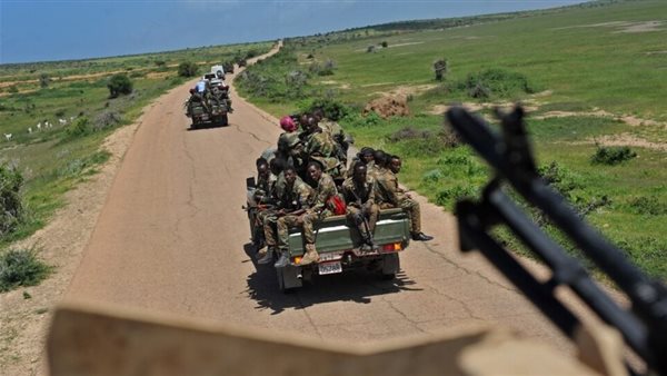 الجيش الصومالي يشن عملية عسكرية ضد حركة الشباب الإرهابية