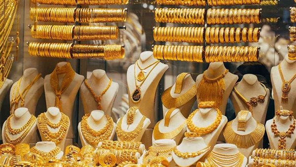 استقرار سعر صرف الدولار  يدفع الذهب إلي التذبذب في السوق المصرية