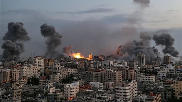إعلام فلسطيني: قصف جوي إسرائيلي عنيف على مدينة الأسرى بالنصيرات وسط غزة