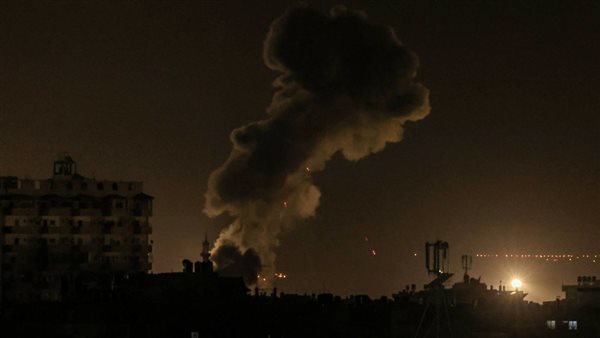 طائرات الاحتلال تشن غارة على رفح الفلسطينية جنوب قطاع غزة