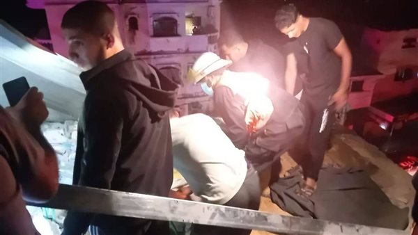 انتشال عدد من الشهداء والمصابين بعد استهداف طائرات الاحتلال شقة سكنية بحي تل السلطان