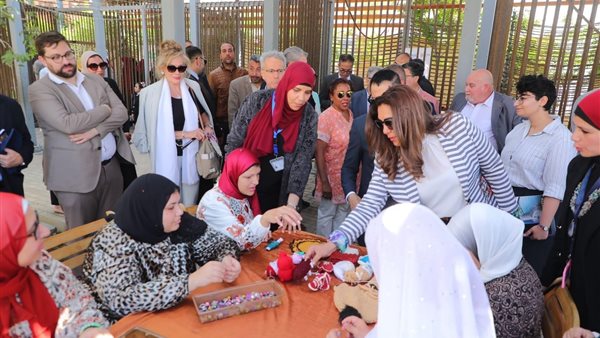 سفراء ١٢ دولة يزورون المدينة الصديقة للنساء في دمياط 