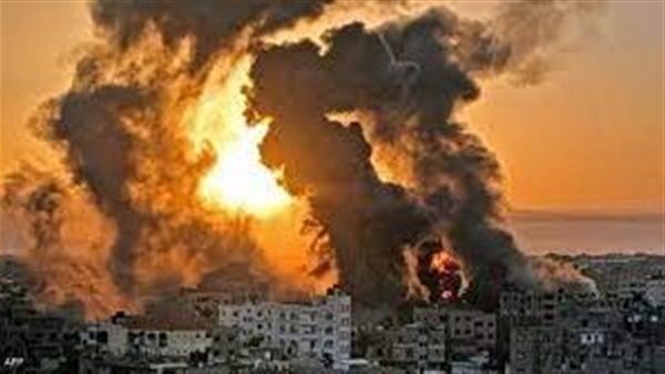 4 شهداء جراء قصف إسرائيلي على شارع صلاح الدين وسط قطاع غزة 