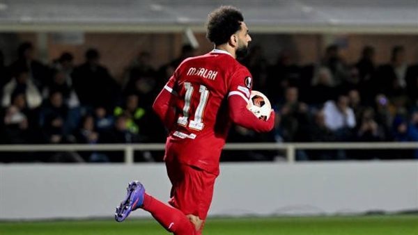 محمد صلاح يغادر مباراة ليفربول وأتالانتا في الدوري الأوروبي