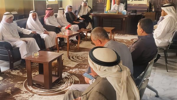 رئيس الشيخ زويد بشمال سيناء يلتقي بشيوخ وعواقل المدينة 