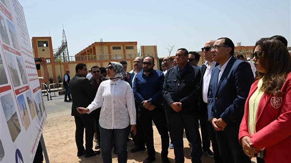 خلال زيارته لدمياط.. رئيس الوزراء يوجه بمتابعة خطة خفض أسعار الخبز السياحي