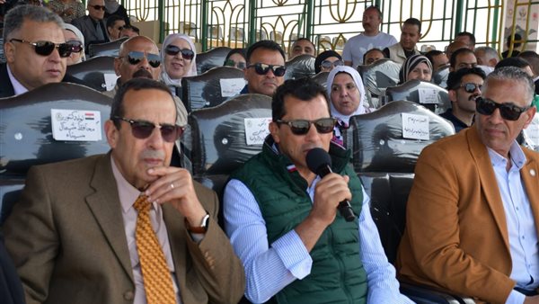  وزير الشباب ومحافظ شمال سيناء يشهدان ختام مهرجان الهجن