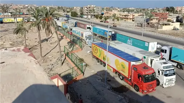 مصر تدعم غزة.. دخول 132 شاحنة مساعدات و6 غاز وسولار إلى القطاع