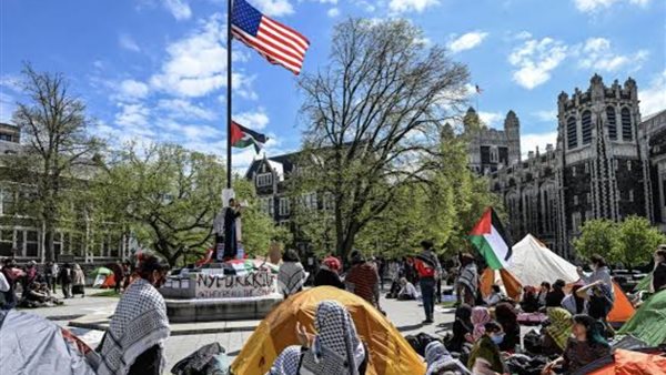 طلاب الجامعات الأمريكية يؤكدون استمرار اعتصامهم حتى وقف الدعم الأمريكي لإسرائيل