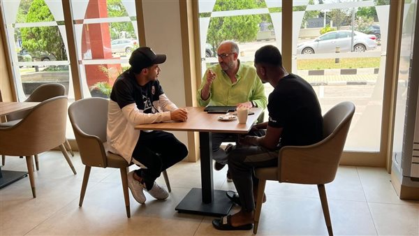 المندوه يعقد جلسات خاصة مع لاعبي الزمالك استعدادا لمواجهة دريمز