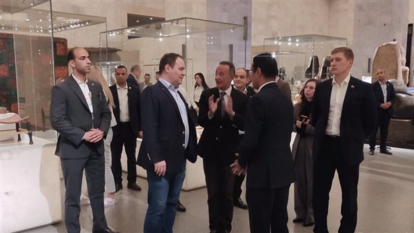رئيس وزراء بيلاروسيا يزور المتحف القومي للحضارة والأهرامات 