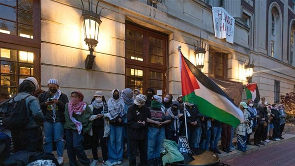 «الفايننشال تايمز»: احتجاجات الحرم الجامعى الداعمة لغزة عبئًا سياسيًا على بايدن والديمقراطيين