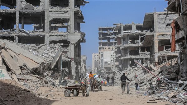 «الجارديان»: ضغوط متزايدة على إسرائيل للسماح بزيادة المساعدات إلى غزة