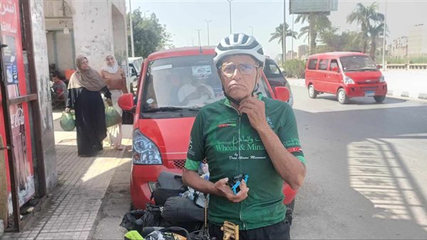 "على درب ابن بطوطة".. حكايات رحلة مغربي إلى مكة بواسطة دراجة لأداء الحج
