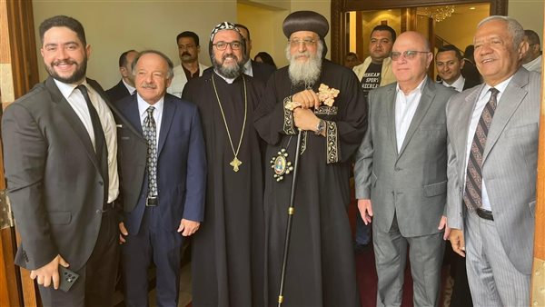 ربان الكنيسة السريانية الأرثوذكسية بمصر يهنئ البابا تواضروس بعيد القيامة