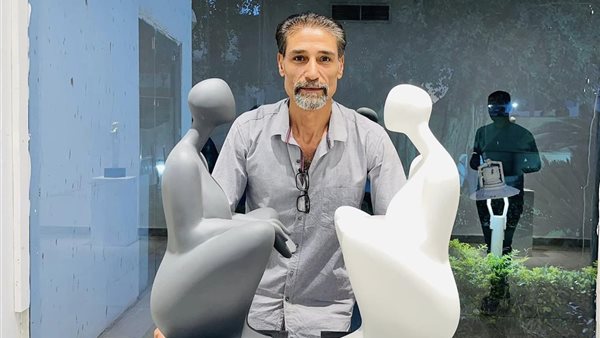 الفنان وائل الشافعي:  الأعمال الفنية بالذكاء الاصطناعي أشبه بقطع "البلاستيك"