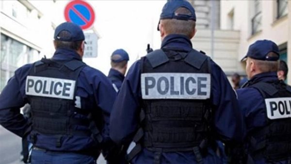فرنسا.. إصابة رجلي أمن بالرصاص داخل مركز للشرطة في باريس