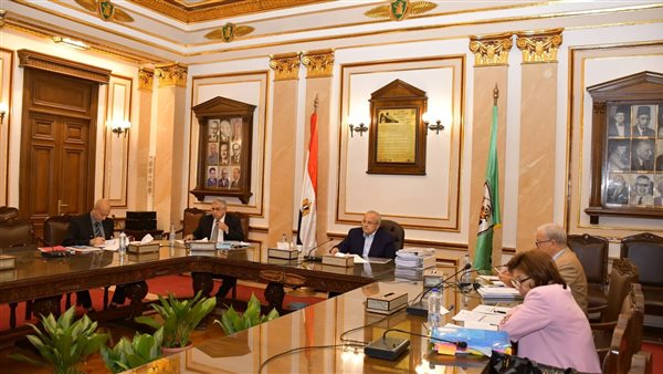 "الخشت" يترأس لجنة اختيار المرشحين لعمادة كلية الاقتصاد والعلوم السياسية جامعة القاهرة