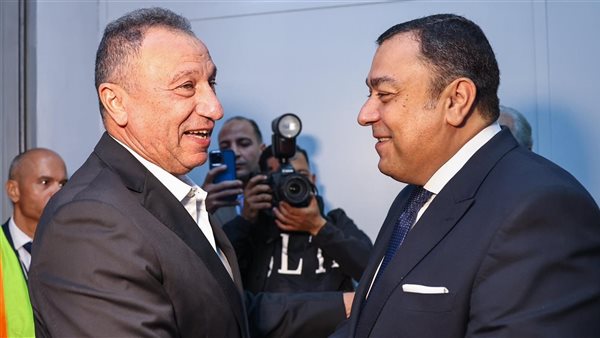 نهائي دوري أبطال أفريقيا.. سفير مصر في تونس يستقبل بعثة الأهلي 