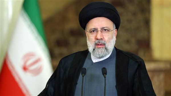رويترز: وفاة الرئيس الإيراني ووزير خارجيته ومرافقين آخرين في حادث سقوط المروحية